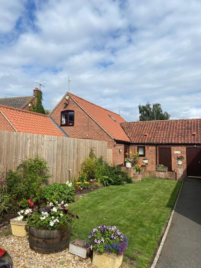 Willow Tree Cottages Newark-on-Trent  Exterior photo